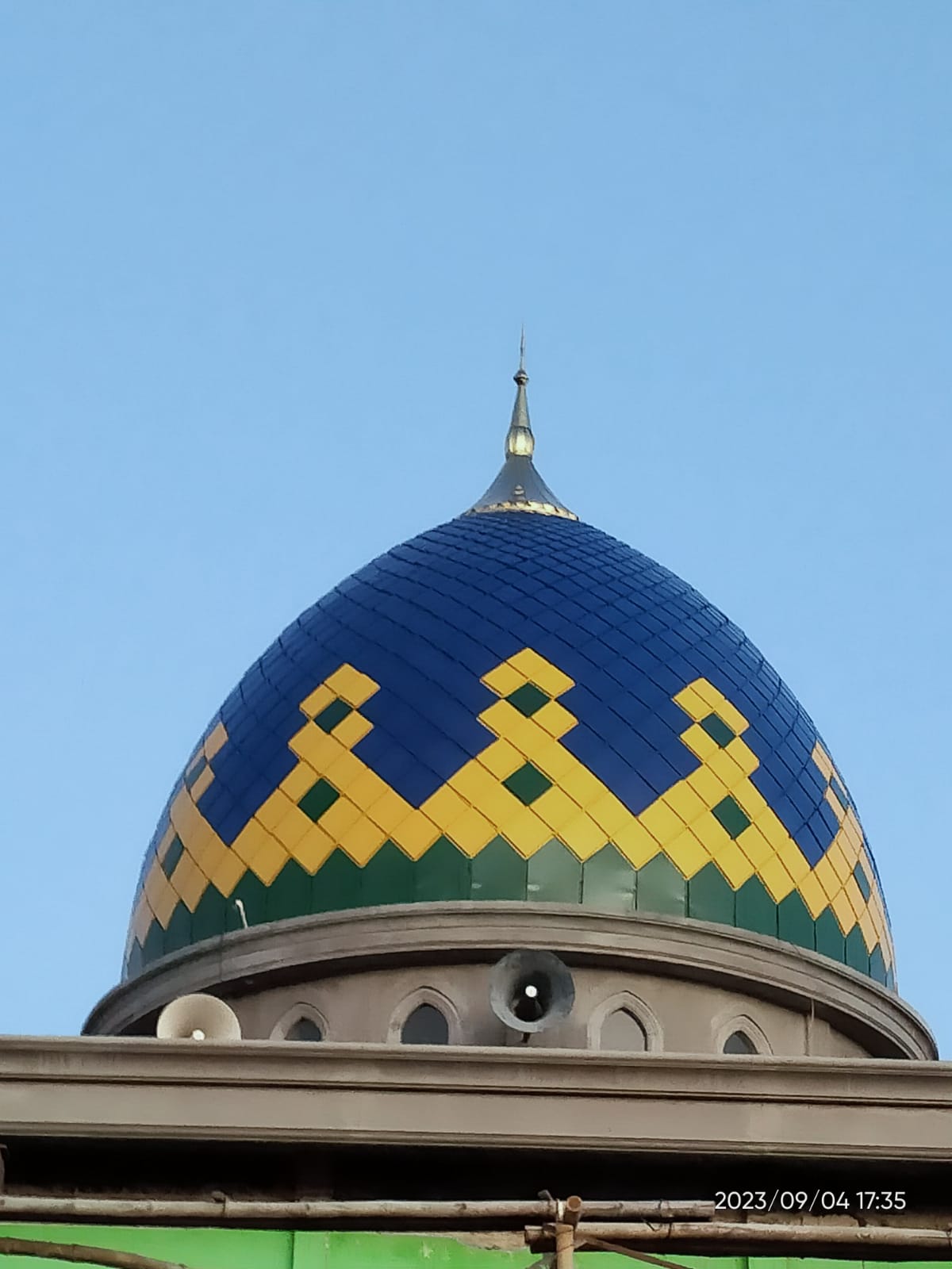 Kubah-Enamel-Keindahan-dan-Ketahanan-untuk-Kubah-Masjid